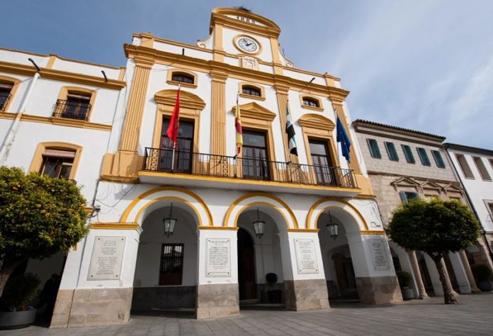 El Ayuntamiento de Mérida mejorará la accesibilidad del Palacio municipal