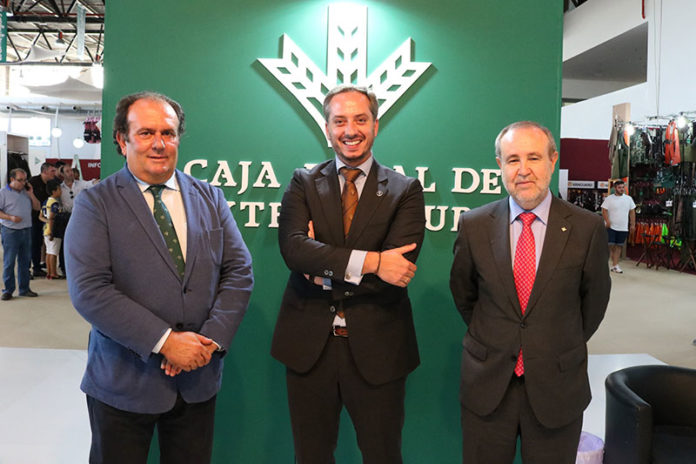 20180917_ferias_cajarural1 Convenio de Caja Rural de Extremadura y la Federación Extremeña de Caza