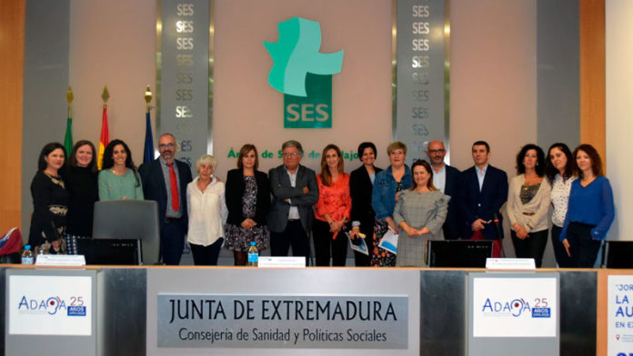 Adaba celebra una jornada sobre la discapacidad auditiva en Extremadura