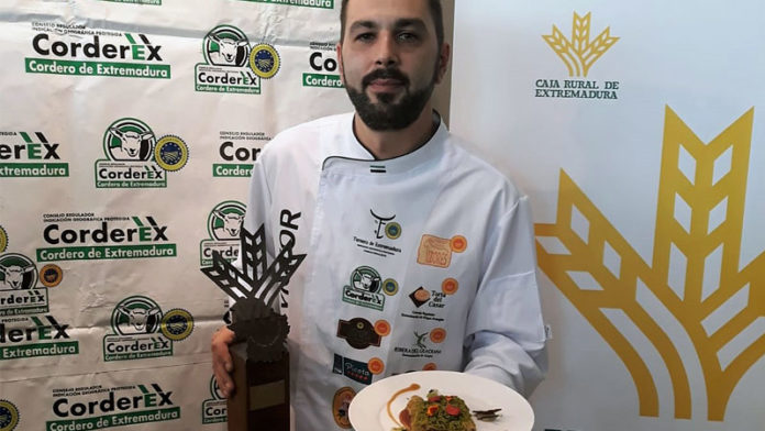 El chef Víctor Encinal gana el XI Premio Espiga Corderex-Caja Rural de Extremadura