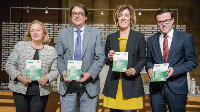 La Junta de Extremadura y la Diputación de Badajoz editan una guía para cuidadores familiares de personas mayores dependientes. Grada 129. Sepad La Junta de Extremadura y la Diputación de Badajoz editan una guía para cuidadores familiares de personas mayores dependientes. Grada 129. Sepad