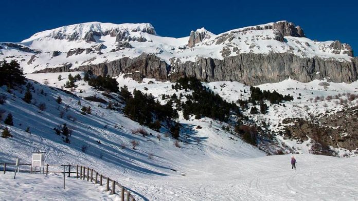 Ibercaja presenta la tarjeta 'Ski Pirineos', que podrá usarse en las siete estaciones de esquí aragonesas