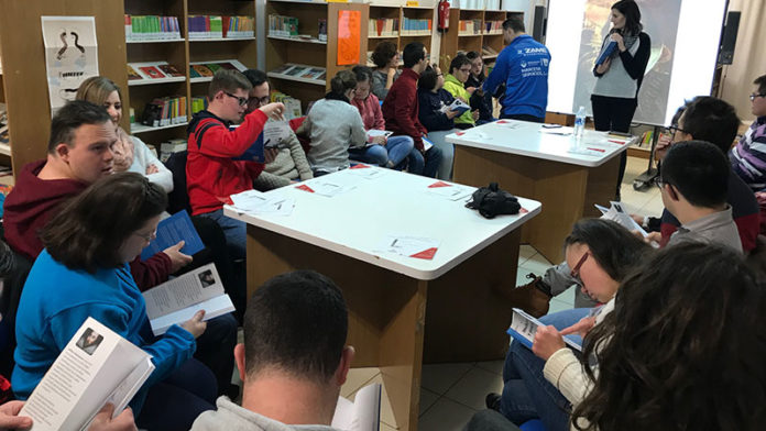 La biblioteca municipal de Zafra impulsa un club de lectura fácil con la Asociación Down Zafra