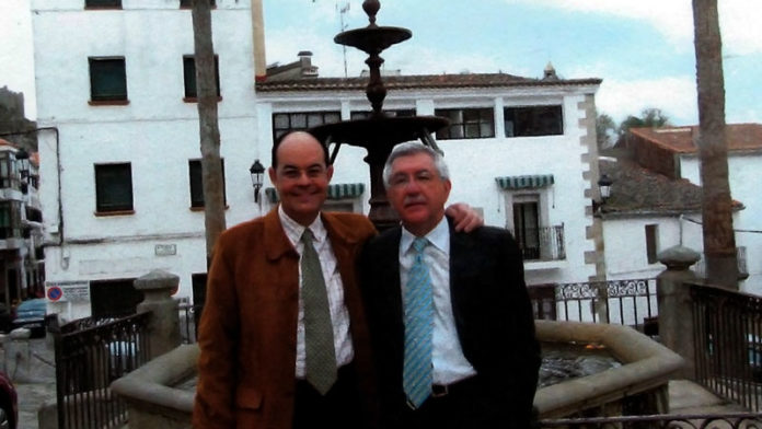 José Antonio Ramos y Santiago Molano editan un libro sobre bienes muebles de la provincia de Cáceres