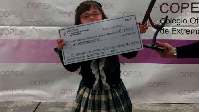 La fotografía ‘Tocando el alma’ gana el concurso del Colegio de Psicólogos de Extremadura La fotografía 'Tocando el alma' gana el concurso del Colegio de Psicólogos de Extremadura