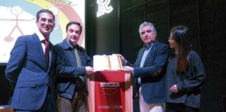 FCB Acción Social recibe nuevos informes de adaptaciones. Grada 130. Fundación CB