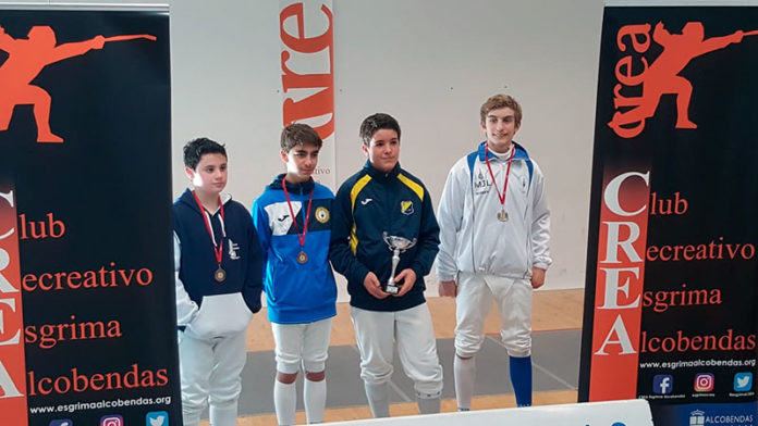 Raúl García consigue una medalla de Plata en el campeonato de esgrima de Alcobendas
