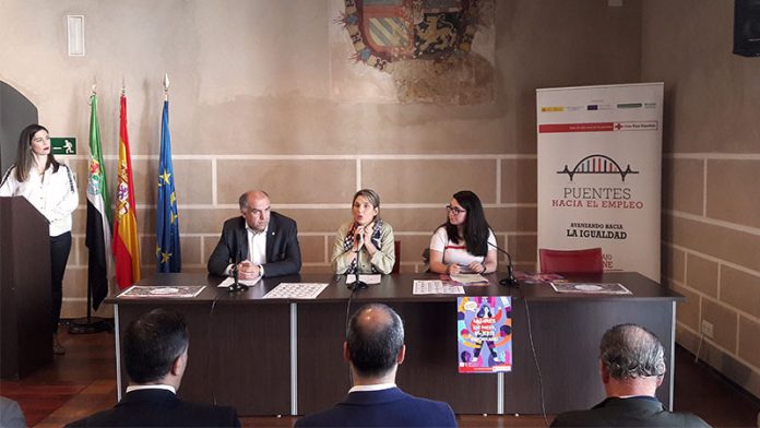 Cruz Roja Badajoz conmemora el Día Internacional de la Mujer