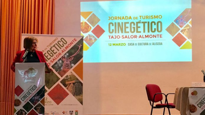 Aliseda acoge una jornada sobre turismo cinegético