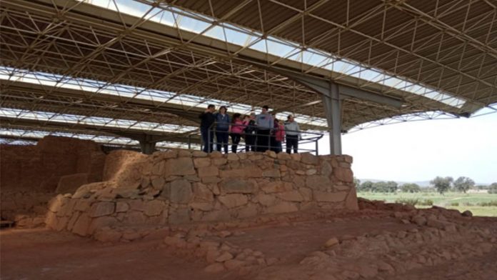 Plena inclusión Cabeza del Buey visita el yacimiento de Cancho Roano