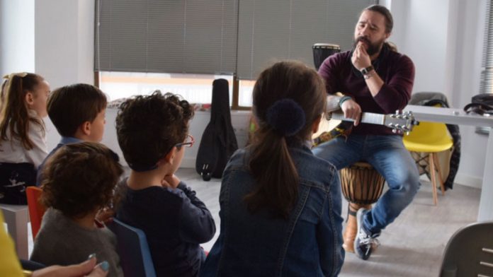 Musicoterapia. El poder rehabilitador de la música llega a TheraCenter. Grada 133. Primera Fila