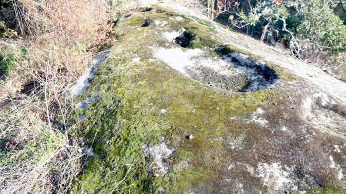 Altares sacros en poblados de la Sierra de Santa Cruz de Cáceres. Grada 133. Historia