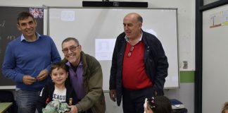 Alumnos del colegio Enrique Segura Covarsí de Badajoz colaboran en la campaña 'Gigantes contra el hambre'