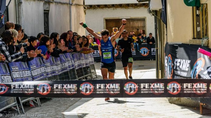 Asier Laruzea y Verónica Sánchez ganan la IX Carrera por montaña 'Garganta de los Infiernos'