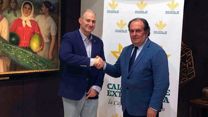 Caja Rural de Extremadura y el Colegio de Veterinarios de Badajoz firman un convenio de colaboración
