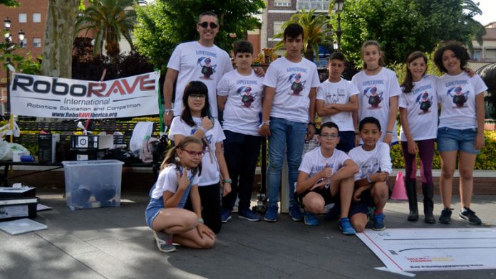 El colegio Lope de Vega de Badajoz representará a España en RoboRAVE International en China. Grada 135. Qué pasó