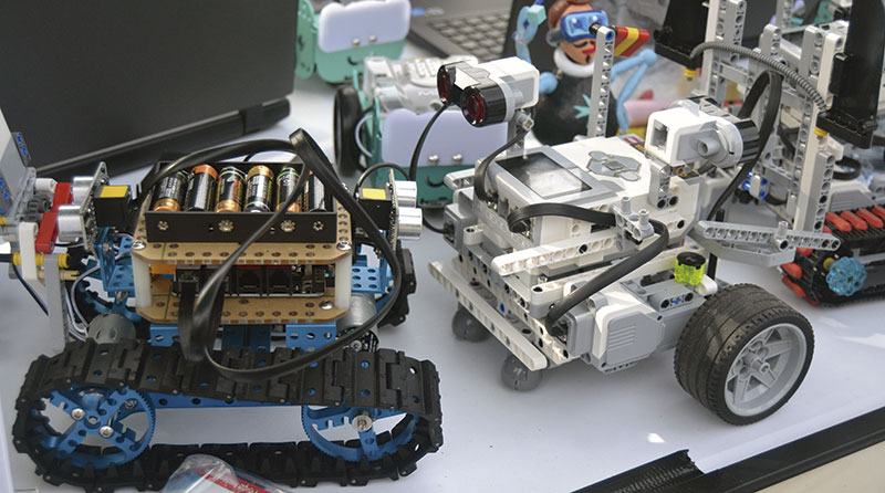 El colegio Lope de Vega de Badajoz representará a España en RoboRAVE International en China. Grada 135. Qué pasó