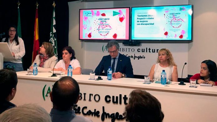 El Cermi muestra proyectos vitales de mujeres con discapacidad en El Corte Inglés de Badajoz