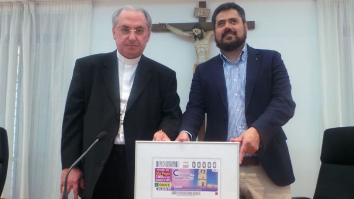 El reloj de la catedral de San Juan Bautista de Badajoz protagoniza el cupón de la ONCE