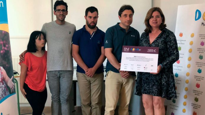 Down Mérida recibe la recaudación de la cena benéfica organizada por BNI Extremadura y BNI Emprendedores Mérida