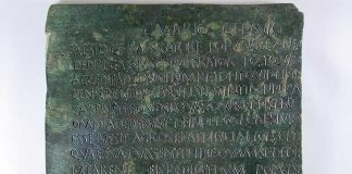 Los nombres de nuestros antepasados: Arco. Grada 136. Arqueología