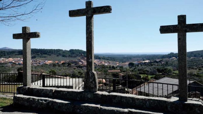 Las cruces de Acebo. Grada 136. Historia