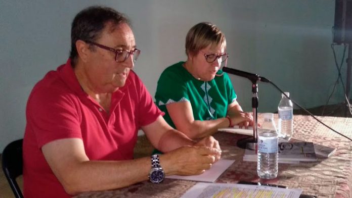 Juan Monzú Ponce presenta su poemario ‘La voz abierta-Memoria, voz y silencio en primera persona’ Juan Monzú Ponce presenta su poemario 'La voz abierta-Memoria, voz y silencio en primera persona'