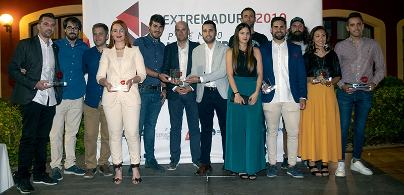 Ismael Villalobos de Matías recibe el Premio Joven Empresario 2019 de AJE Extremadura