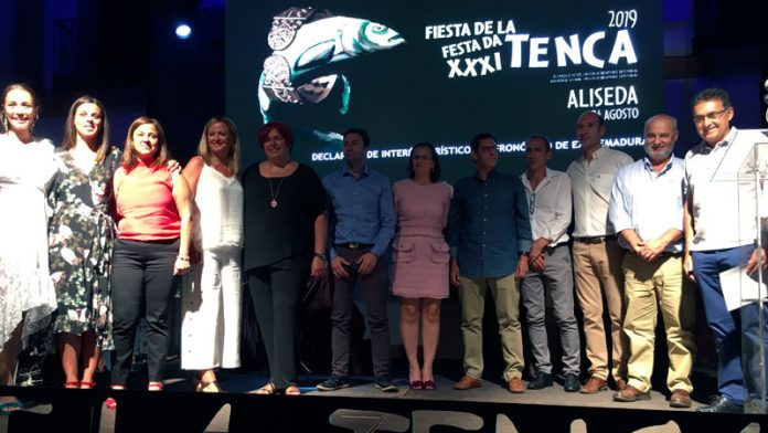 La actriz Clara Alvarado y el equipo de la Universidad de Extremadura 'Pretagu' reciben la Tenca de Oro