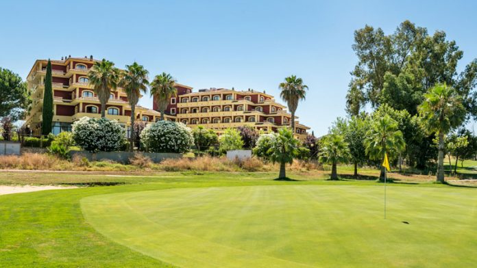 El hotel Ilunion Golf Badajoz mejora su certificación QSostenible otorgada por el Consejo Internacional de Empresa Sostenible