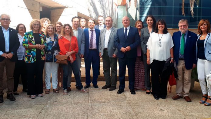 La Asamblea de Extremadura aprueba la Ley del Voluntariado por unanimidad