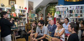 La actividad 'Café con Europa' acerca la realidad de la Unión Europea a los ciudadanos de Mérida