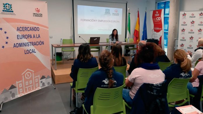 La Fempex colabora con la Diputación de Badajoz en la jornada ‘Formación y empleo en Europa’. Grada 139