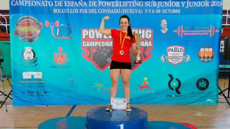 Esther Gutiérrez se proclama campeona de España junior de Powerlifting