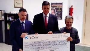 CaixaBank colabora con la Asociación de Personas Sordas de Cáceres para mejorar sus instalaciones