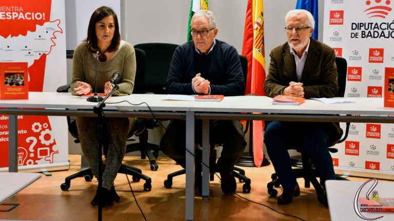La Diputación de Badajoz reedita la biografía de Diego Muñoz-Torrero 'Juegan blancas y ganan'