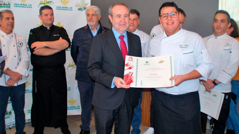 Luis Miguel García Vílchez gana el XII Premio Espiga Corderex-Caja Rural de Extremadura
