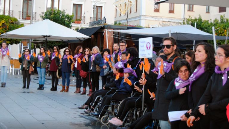 Plena inclusión Extremadura reivindica el derecho de las mujeres con discapacidad a una vida libre de violencias