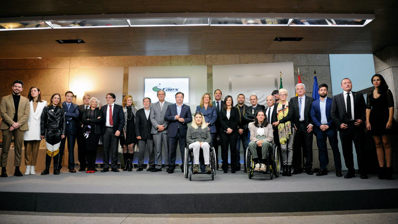 La Oficina Técnica de Accesibilidad Universal de Extremadura entrega sus premios. Grada 141. Asamblea de Extremadura