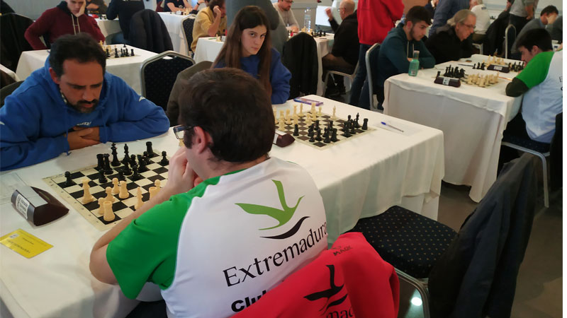 El Club Magic Extremadura lidera el Campeonato de Extremadura de Ajedrez