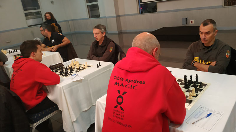 Almendralejo acoge la cuarta jornada del Campeonato de Extremadura por equipos de ajedrez
