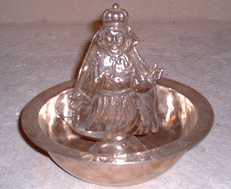 Lavatorio con imagen mariana. Foto: Cedida