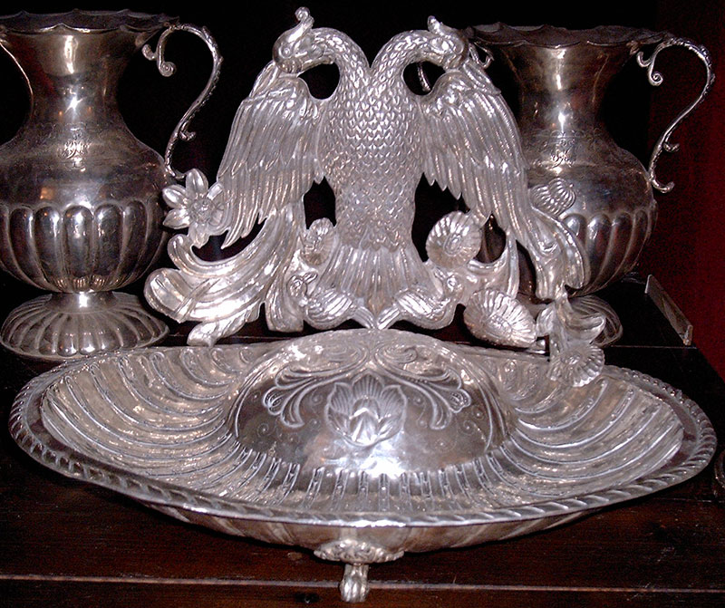 Lavatorio con pareja de águilas imperiales. Foto: Cedida