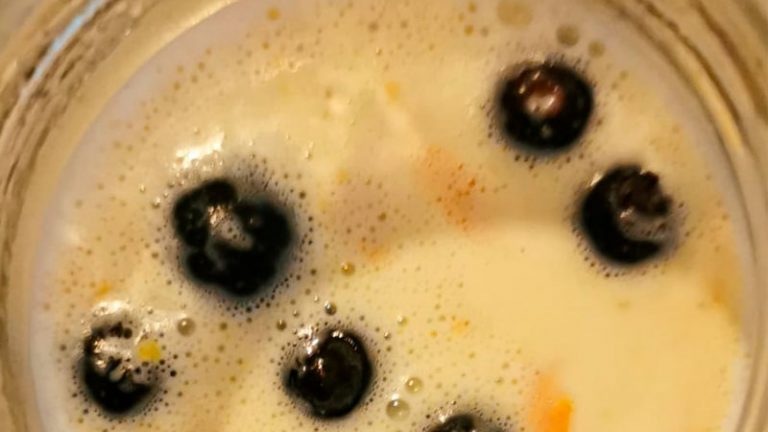 Cous cous de naranja y dátiles con cremoso de chocolate blanco. Antonio Martínez Bautista