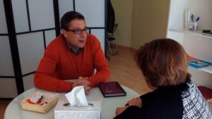 El centro de escucha de la parroquia Virgen de Guadalupe de Badajoz se adapta al confinamiento