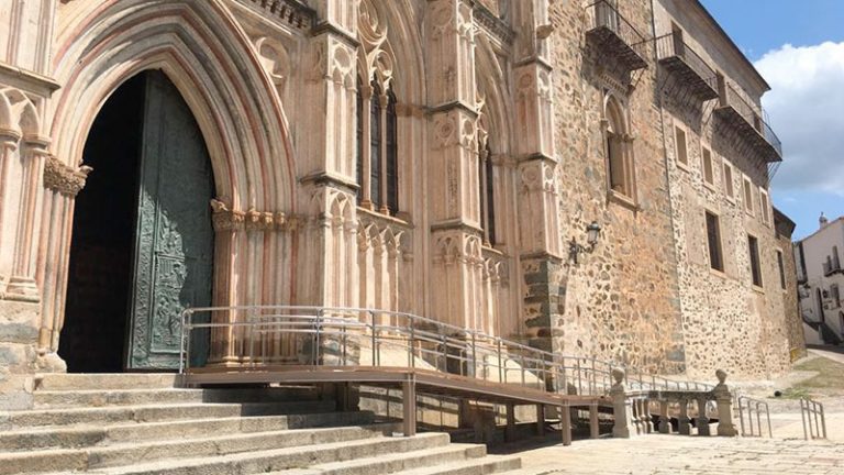 La Basílica del Real Monasterio de Santa María de Guadalupe mejora su accesibilidad