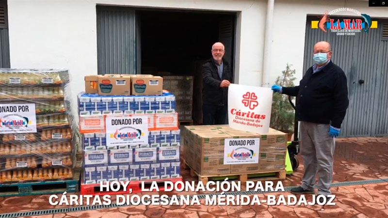 Cocedero La Mar realiza una donación de alimentos a Cáritas Mérida-Badajoz