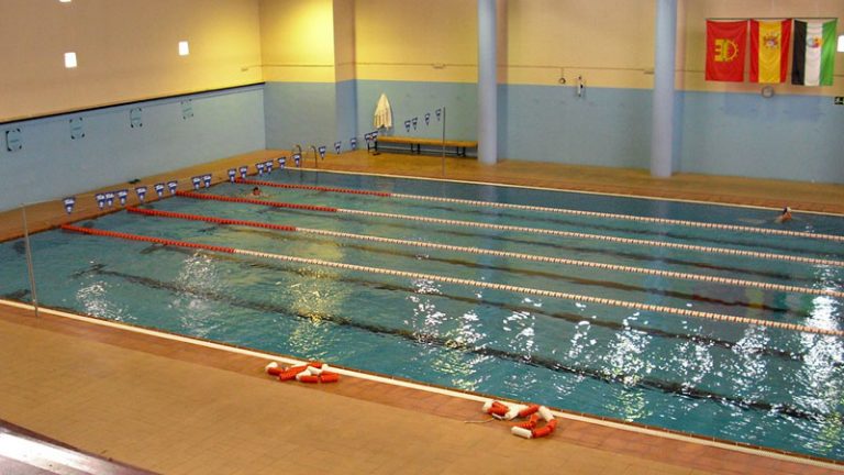 El Ayuntamiento de Mérida abre las instalaciones deportivas al aire libre y la piscina de La Argentina