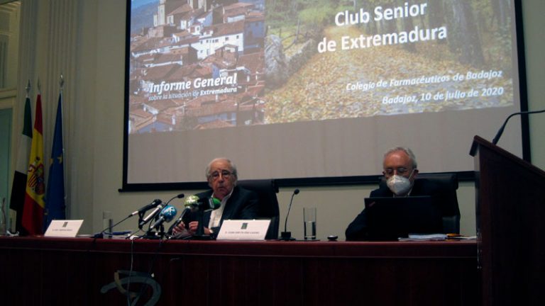 El Club Senior de Extremadura propone que se implante un plan estratégico regional de geriatría