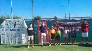 La Federación Extremeña de Tenis celebra el Campeonato de Extremadura en las categorías de formación